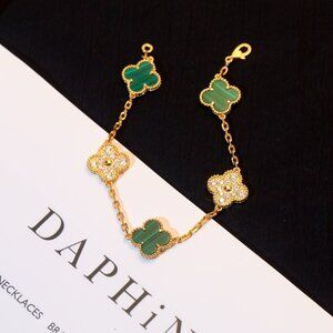 ✅Authentic Van Cleef & Arpels fashion bracelet